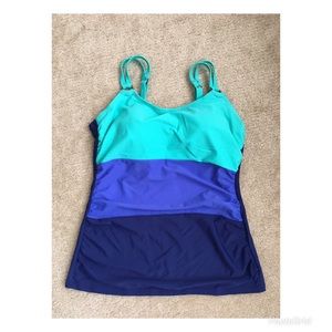 Women’s Croft & Barrow D-cup swim Tankini top